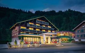 Hirschen Wohlfuehlhotel